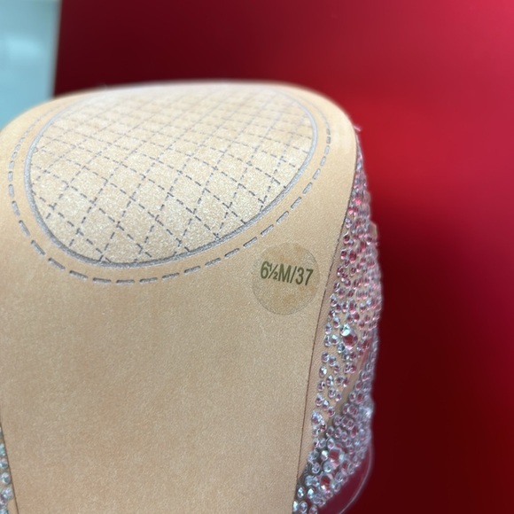 Jessica Simpson Ormanda Embellished Platform Pumps. Beige 4-3/4" heel. Sz 6.5 - Picture 7 of 7